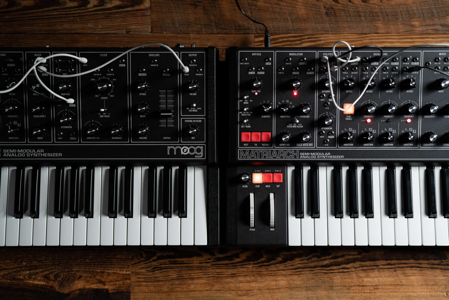 Moog Grandmother | スプリングリバーブ搭載のセミモジュラー