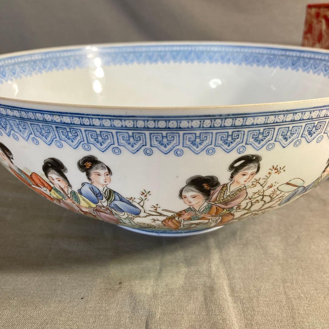 【景徳鎮製】景徳鎮の伝統　中国の名窯　乾隆年製　錦宮廷女官図　極薄胎　大鉢 五彩花鳥文壺 | 景徳鎮窯 | 収蔵品詳細 | 作品を知る | 東京富士美術館