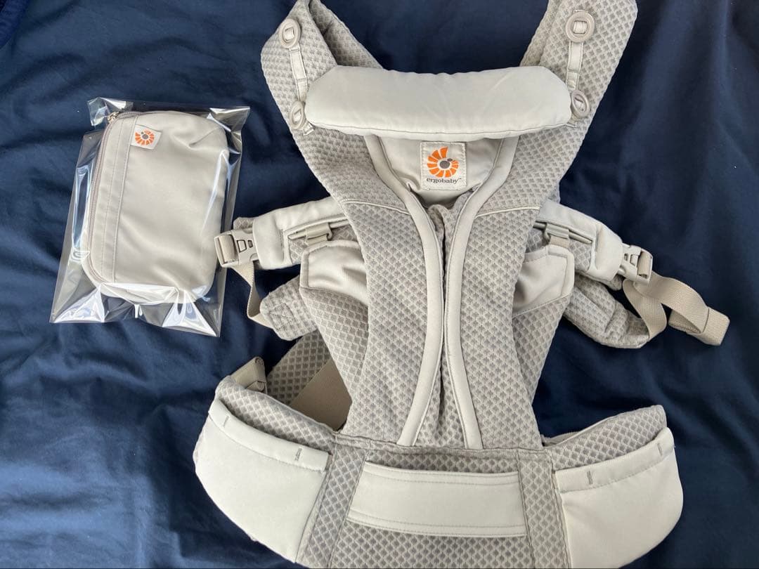 エルゴベビー メッシュ抱っこ紐 グレー　オムニブリーズ OMNI Breeze / グラファイトグレー | エルゴベビー オンラインストア
